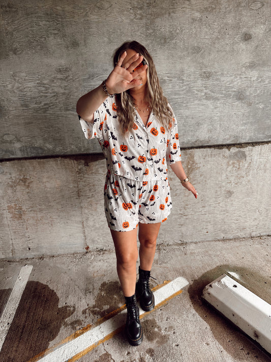 Halloween Vibes Flowy SHORTS