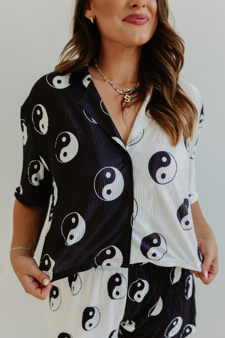 Ying & Yang B&W Flowy TOP