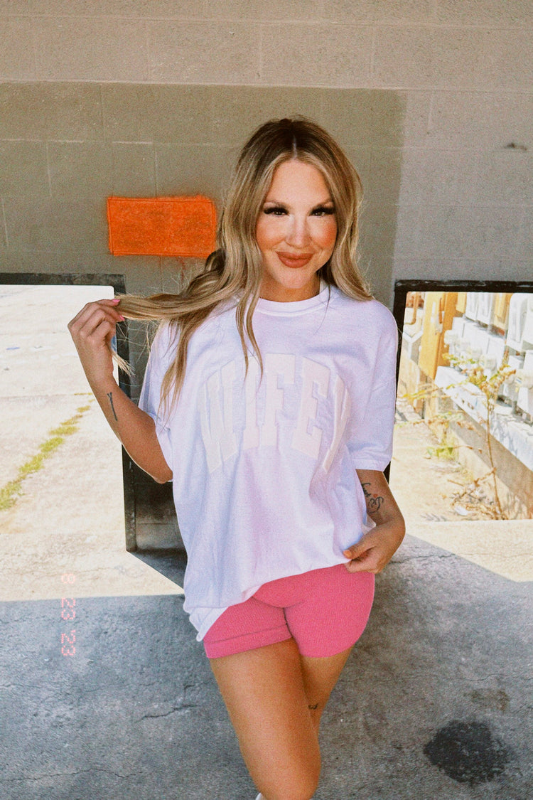 WIFEY TEE