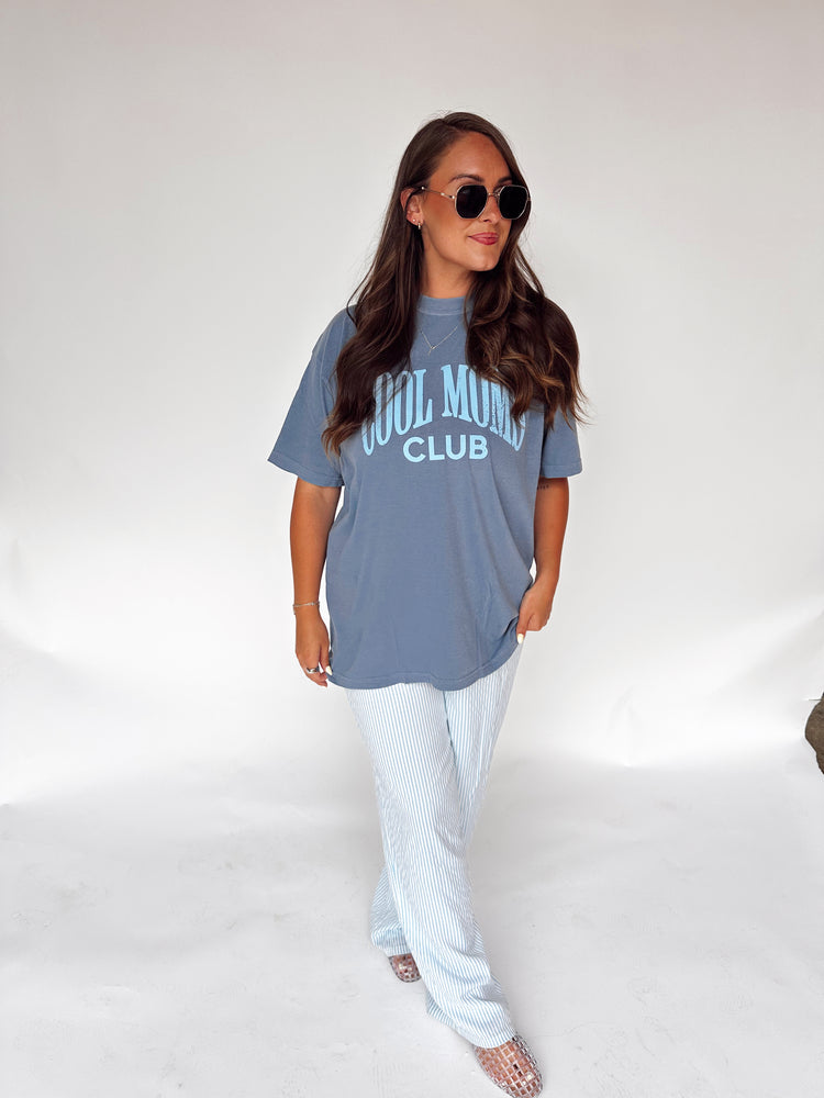 COOL MOMS CLUB GRAPHIC TEE