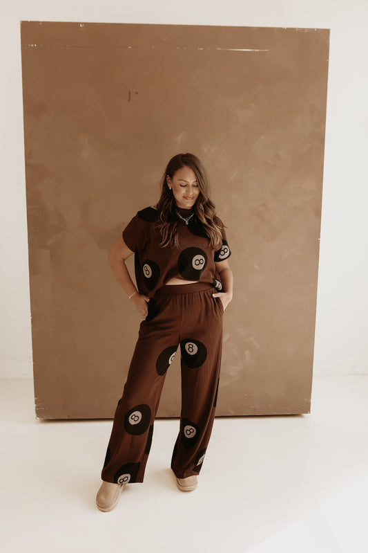 BROWN 8 Ball Set