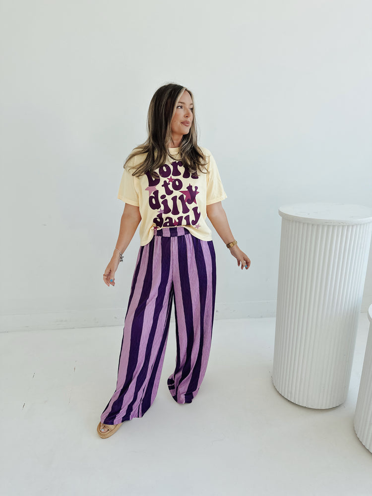 Dilly Dally Graphic T-shirt BUTTER (cropped or full length)