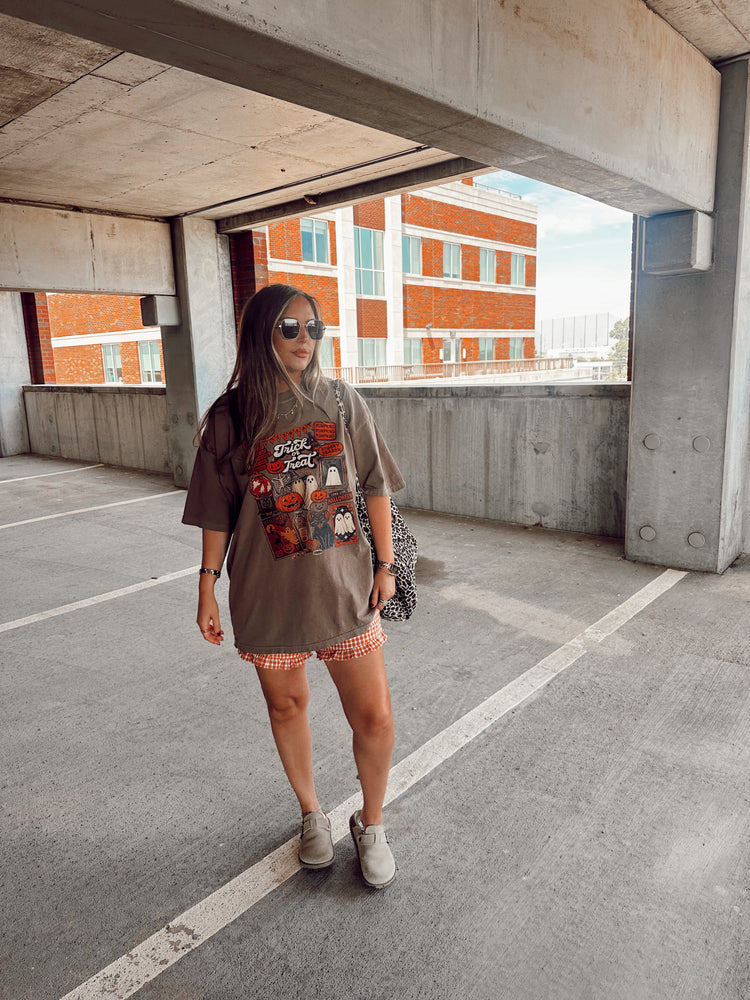 Trick or Treat Collage T-Shirt (Espresso)