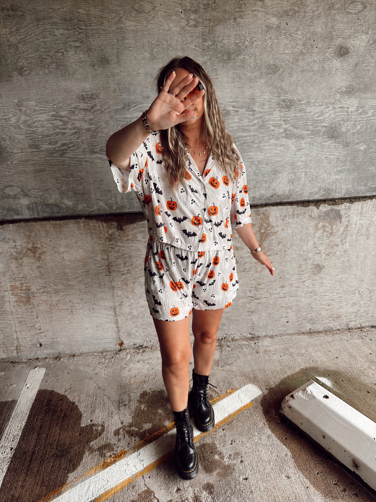 Halloween Vibes Flowy SHORTS