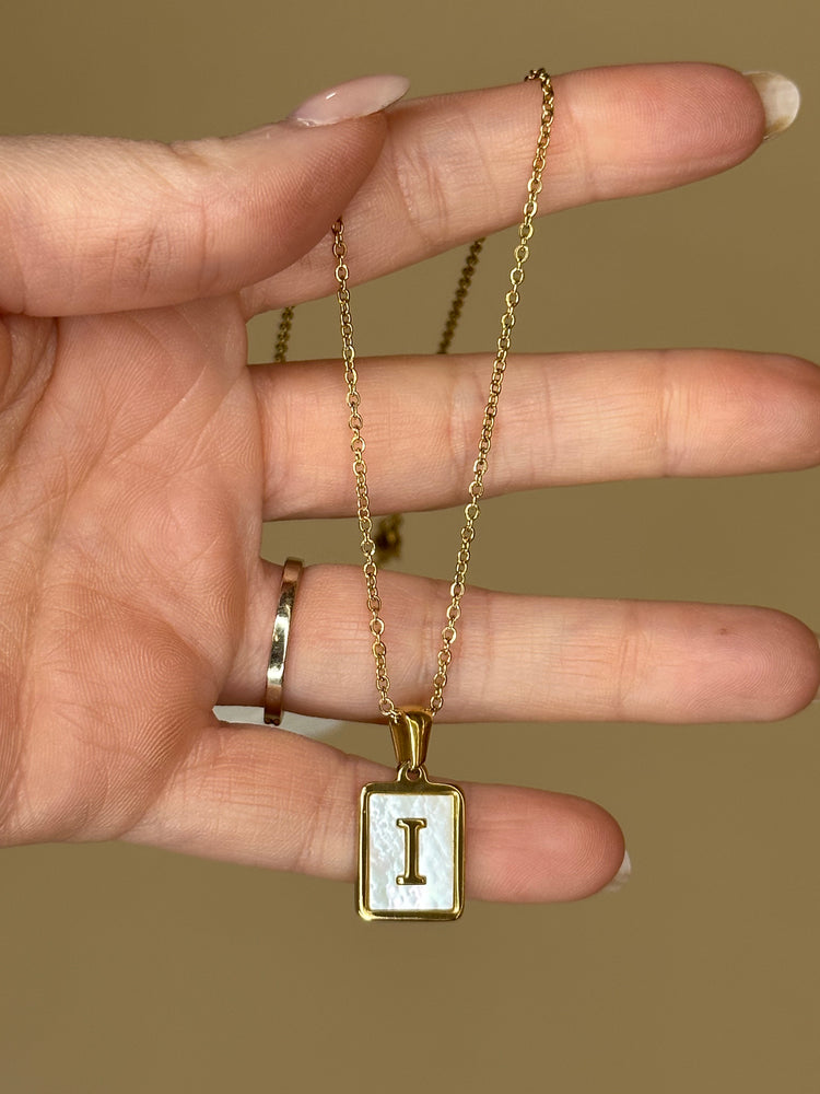 INITIAL NECKLACE