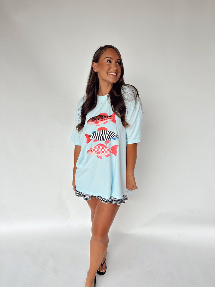 COLORFUL FISH GRAPHIC TEE!