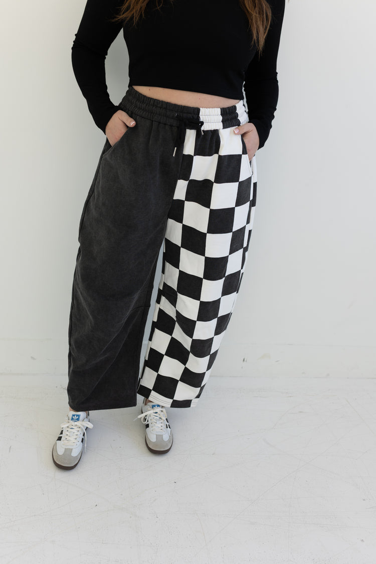 Checkered Spliced Barrel Pants (B&W)
